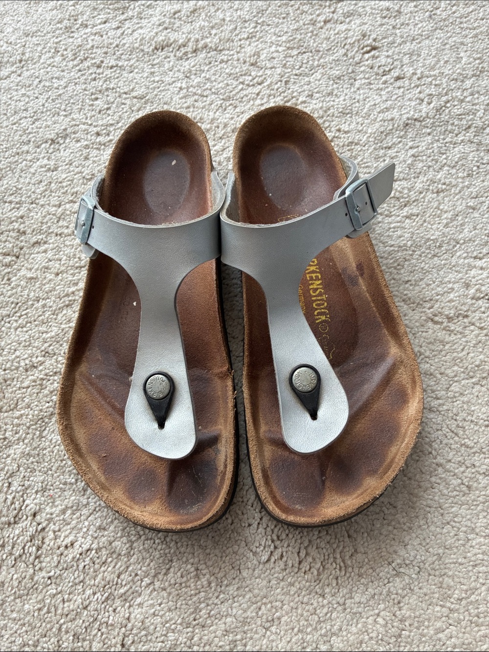 Birkenstock Women’s Light Gray Thong Sandals with Buckle